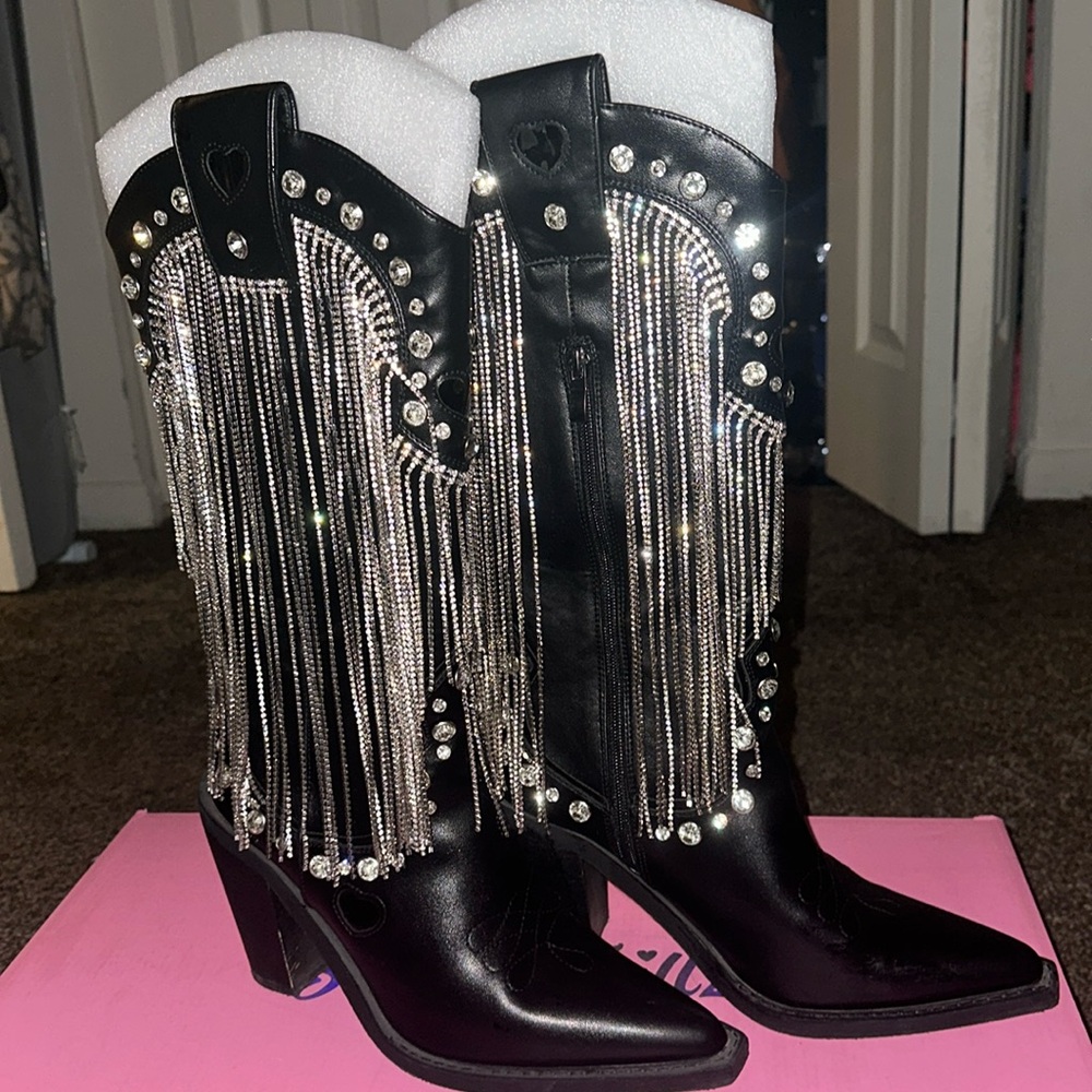Black & silver sugar thrillz cowgirl boots. Size 9